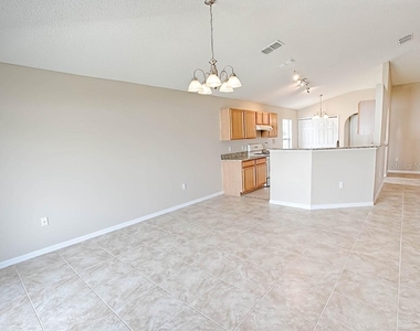 2139 Sandridge Circle - Photo Thumbnail 6