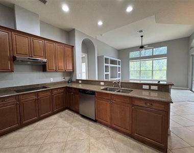142 Harrington Court - Photo Thumbnail 16