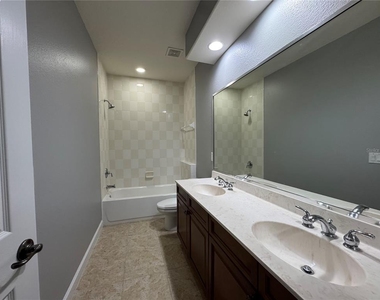 142 Harrington Court - Photo Thumbnail 36