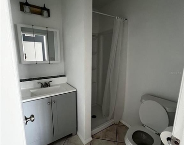 7035 Mccray Drive - Photo Thumbnail 10