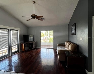 7035 Mccray Drive - Photo Thumbnail 11