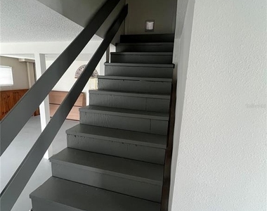 7035 Mccray Drive - Photo Thumbnail 12