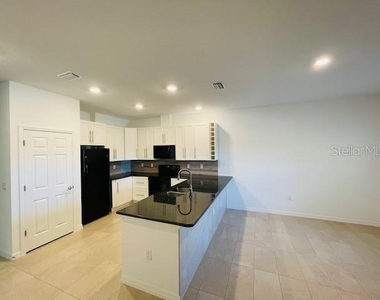 15 Crabtree Court - Photo Thumbnail 3