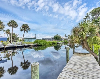 4696 Pompano Street - Photo Thumbnail 4