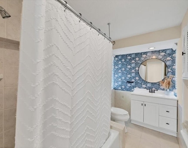 4696 Pompano Street - Photo Thumbnail 10