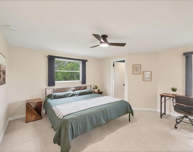 4696 Pompano Street - Photo Thumbnail 26