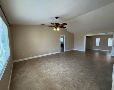 671 Spring Lake Boulevard Nw - Photo Thumbnail 5