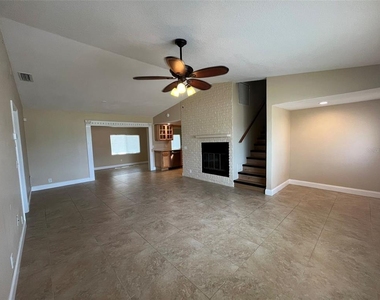 671 Spring Lake Boulevard Nw - Photo Thumbnail 3