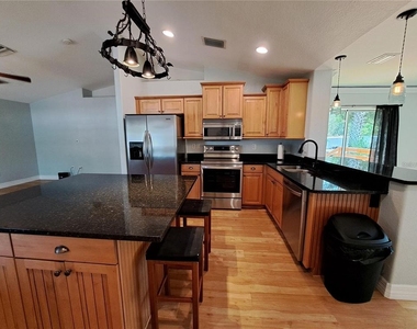 3819 Rosemary Drive - Photo Thumbnail 7