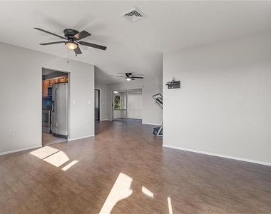 2522 Conway Boulevard - Photo Thumbnail 5