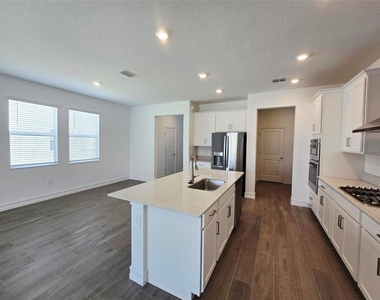 11757 71st Avenue E - Photo Thumbnail 14