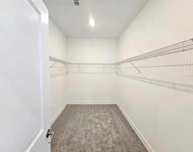 11757 71st Avenue E - Photo Thumbnail 22