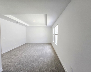 11757 71st Avenue E - Photo Thumbnail 23
