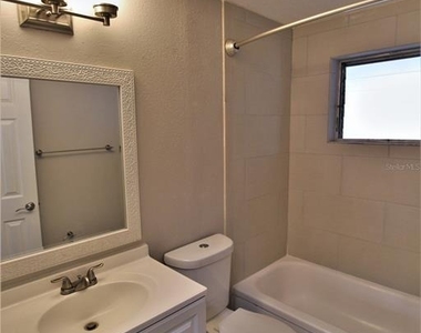 3001 Bee Ridge Road - Photo Thumbnail 6