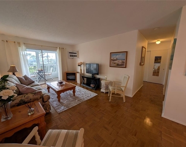 2547 60th Avenue W - Photo Thumbnail 7