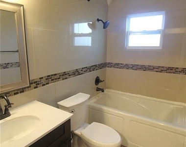 3001 Bee Ridge Road - Photo Thumbnail 16