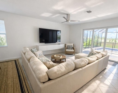 11399 Pinot Drive - Photo Thumbnail 2