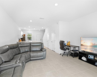 8865 Daybreak Street - Photo Thumbnail 13