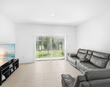 8865 Daybreak Street - Photo Thumbnail 11
