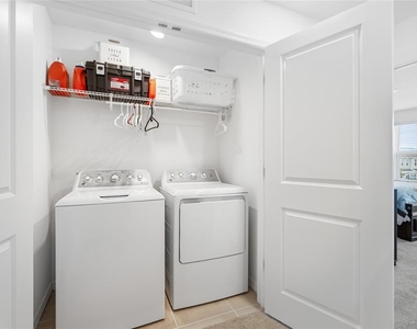 8865 Daybreak Street - Photo Thumbnail 15