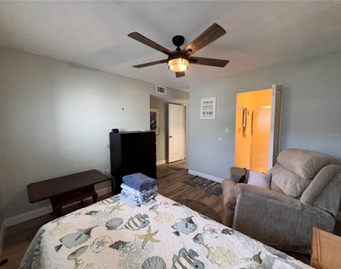 202 46th Terrace W - Photo Thumbnail 11