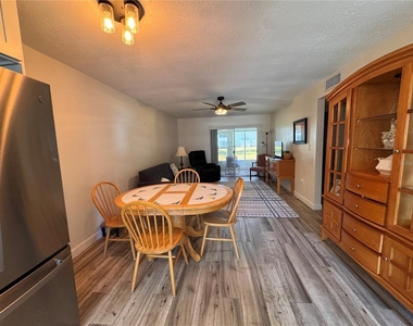 202 46th Terrace W - Photo Thumbnail 4