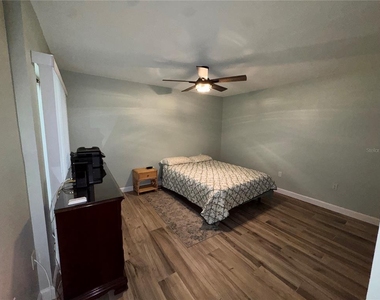 202 46th Terrace W - Photo Thumbnail 6