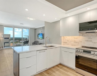 1350 Main Street - Photo Thumbnail 13