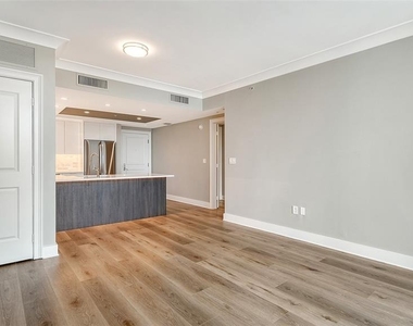 1350 Main Street - Photo Thumbnail 9