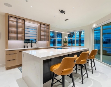6427 Moorings Point Circle - Photo Thumbnail 7