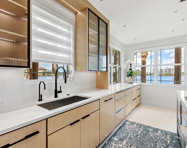 6427 Moorings Point Circle - Photo Thumbnail 21