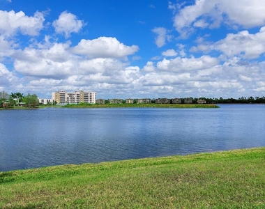 6427 Moorings Point Circle - Photo Thumbnail 4