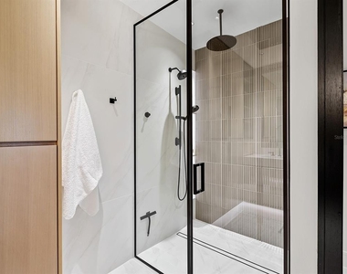 6427 Moorings Point Circle - Photo Thumbnail 38