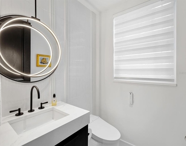 6427 Moorings Point Circle - Photo Thumbnail 32