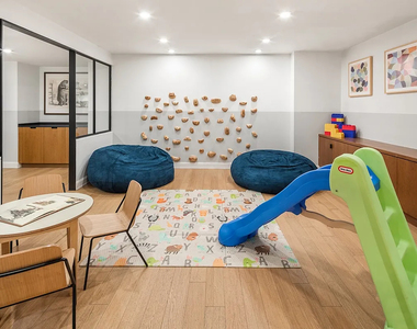 420 East 54th Street - Photo Thumbnail 10