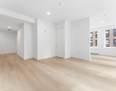 55 Broad Street - Photo Thumbnail 4