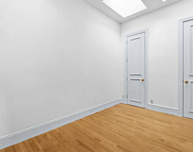 143 East 57th Street - Photo Thumbnail 5