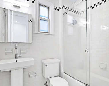 143 East 57th Street - Photo Thumbnail 7