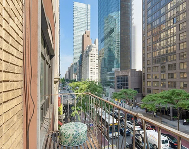 143 East 57th Street - Photo Thumbnail 3