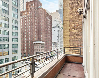 143 East 57th Street - Photo Thumbnail 6
