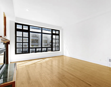 143 East 57th Street - Photo Thumbnail 1