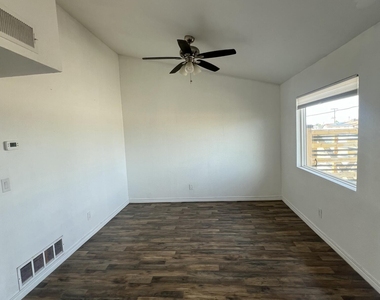 8609 Mercury Street - Photo Thumbnail 4