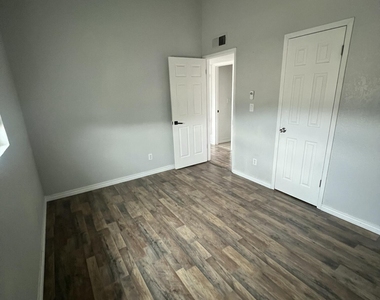8609 Mercury Street - Photo Thumbnail 18