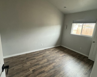 8609 Mercury Street - Photo Thumbnail 27