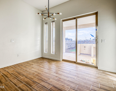 903 Dewsbury Way - Photo Thumbnail 16