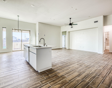 903 Dewsbury Way - Photo Thumbnail 14