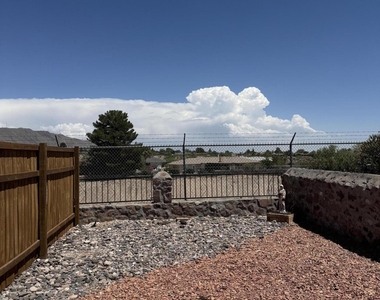 408 San Blas Drive - Photo Thumbnail 15
