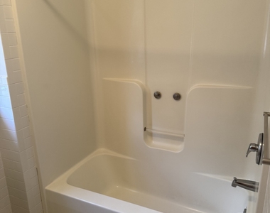 245 Edwards Street - Photo Thumbnail 12