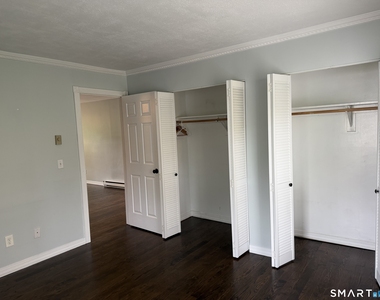 8 Oakwood Avenue - Photo Thumbnail 11