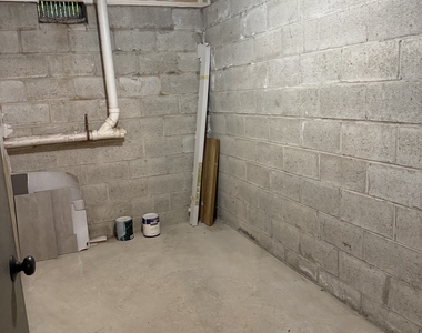 8 Oakwood Avenue - Photo Thumbnail 17